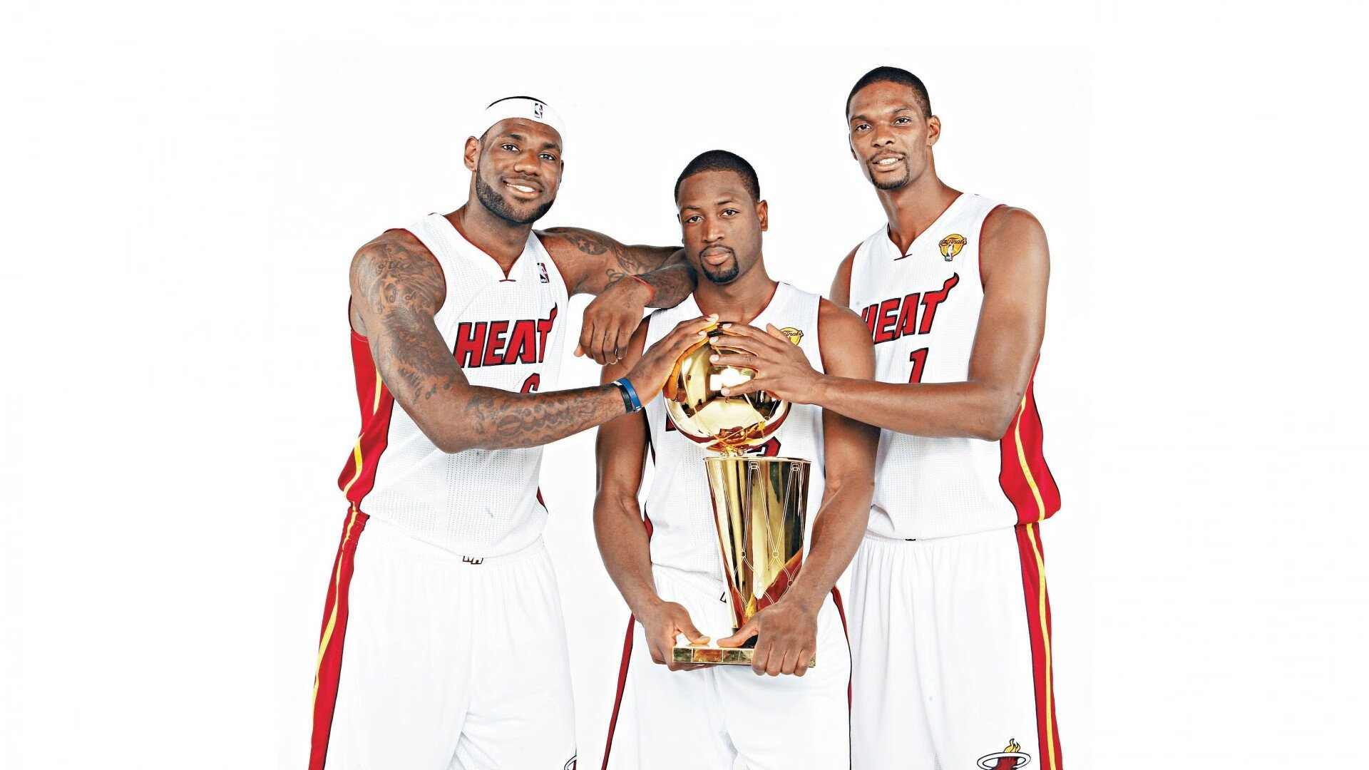 _极地探索赛：穿越冰雪原野的勇者之旅_，极地探险