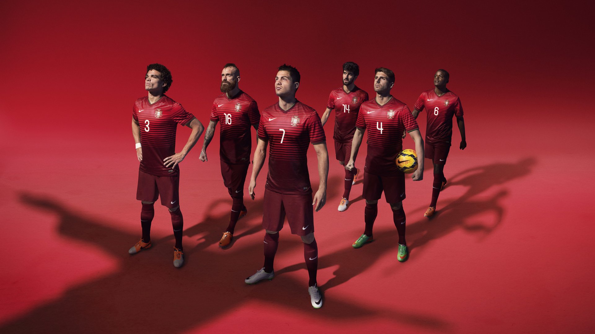 “天灾面前依然前行：极端环境中的英雄史诗”，面对天灾